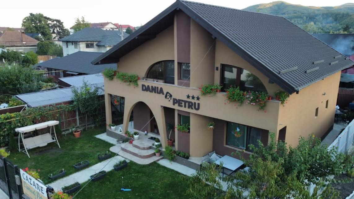 Dania&Petru Residence Tîrgu Ocna Buitenkant foto